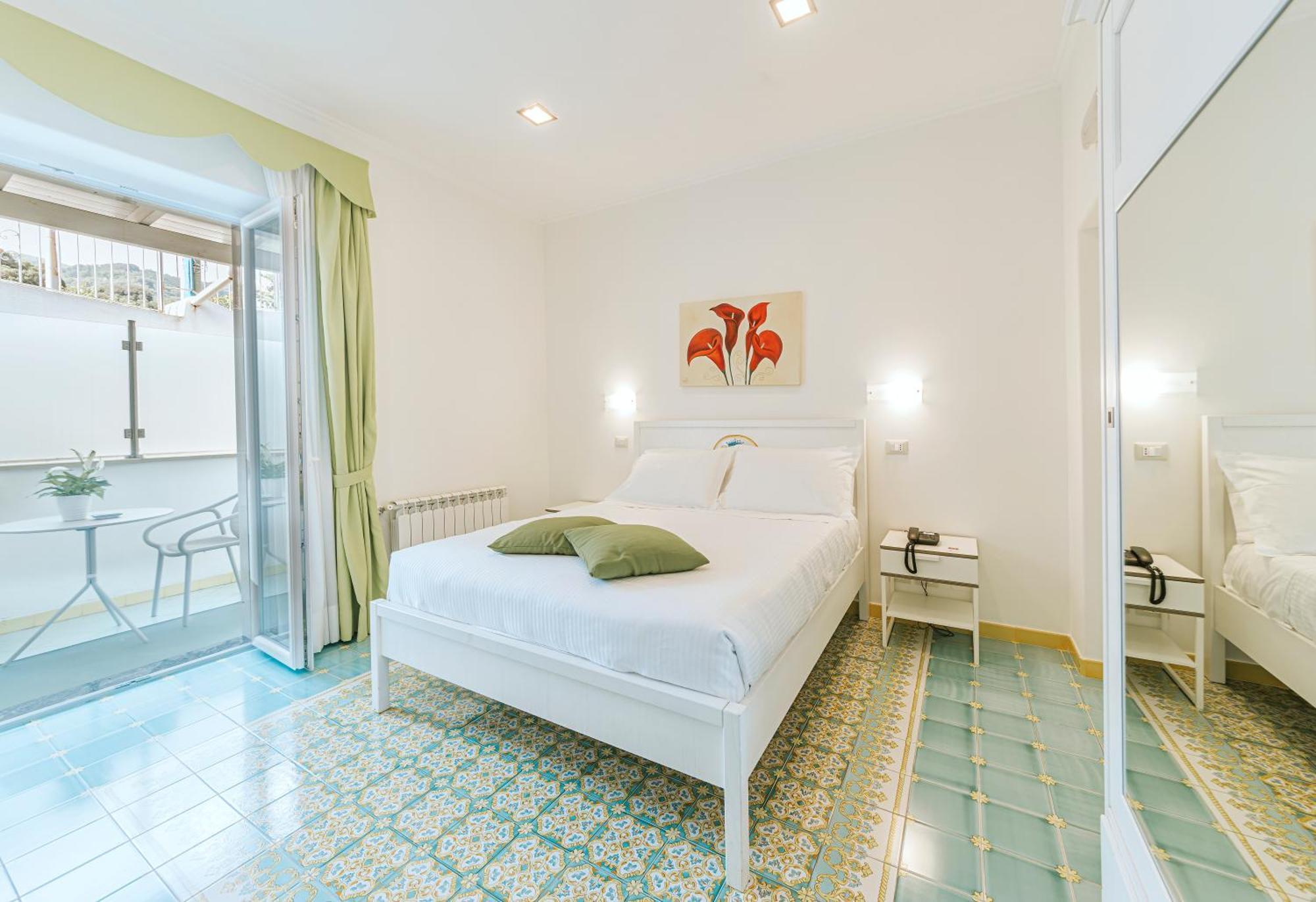Hotel La Madonnina Casamicciola Terme Buitenkant foto
